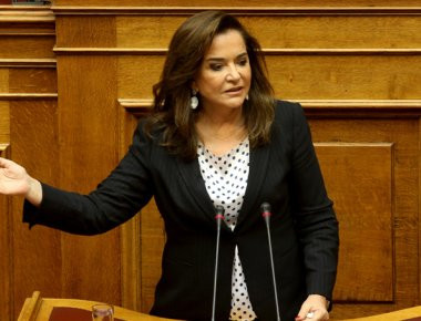 Ντ. Μπακογιάννη: «Πρέπει να μειωθούν οι δαπάνες του κράτους για να μειωθεί η φορολογία»